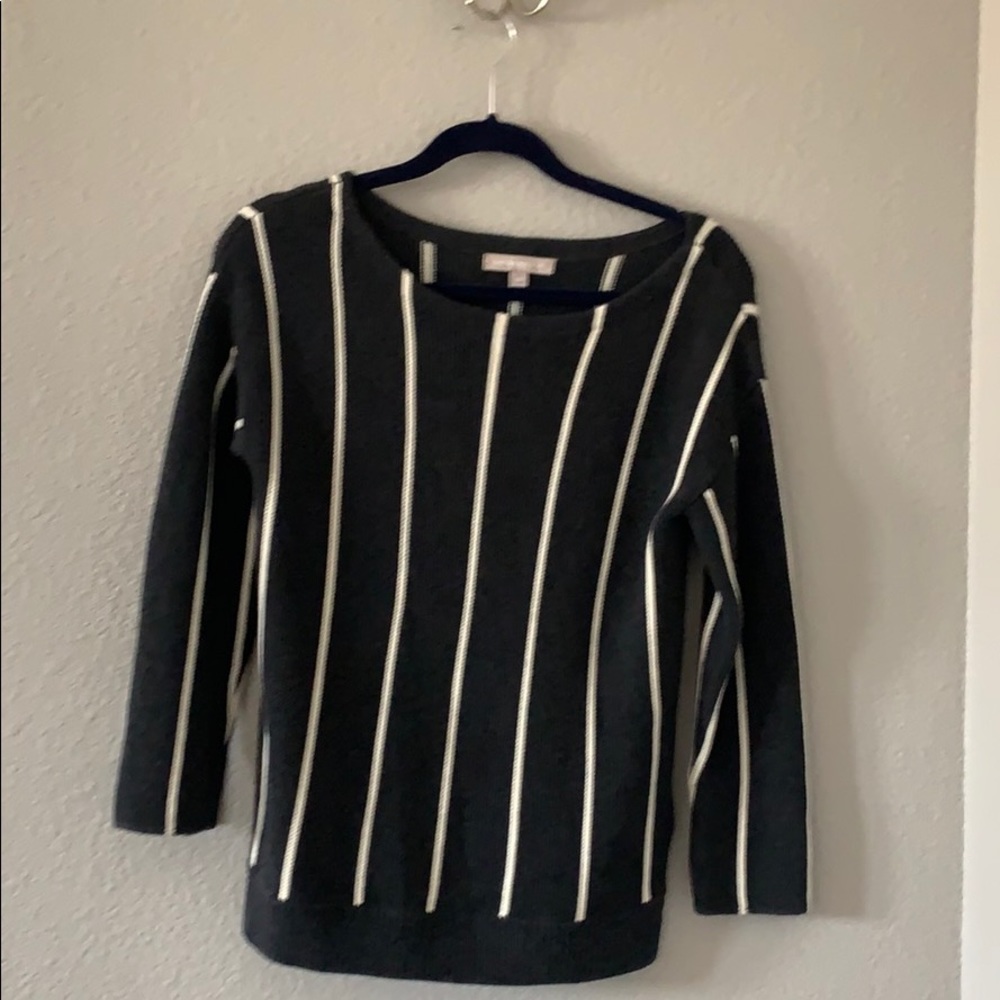 Banana Republic gray and white trim sweater, M